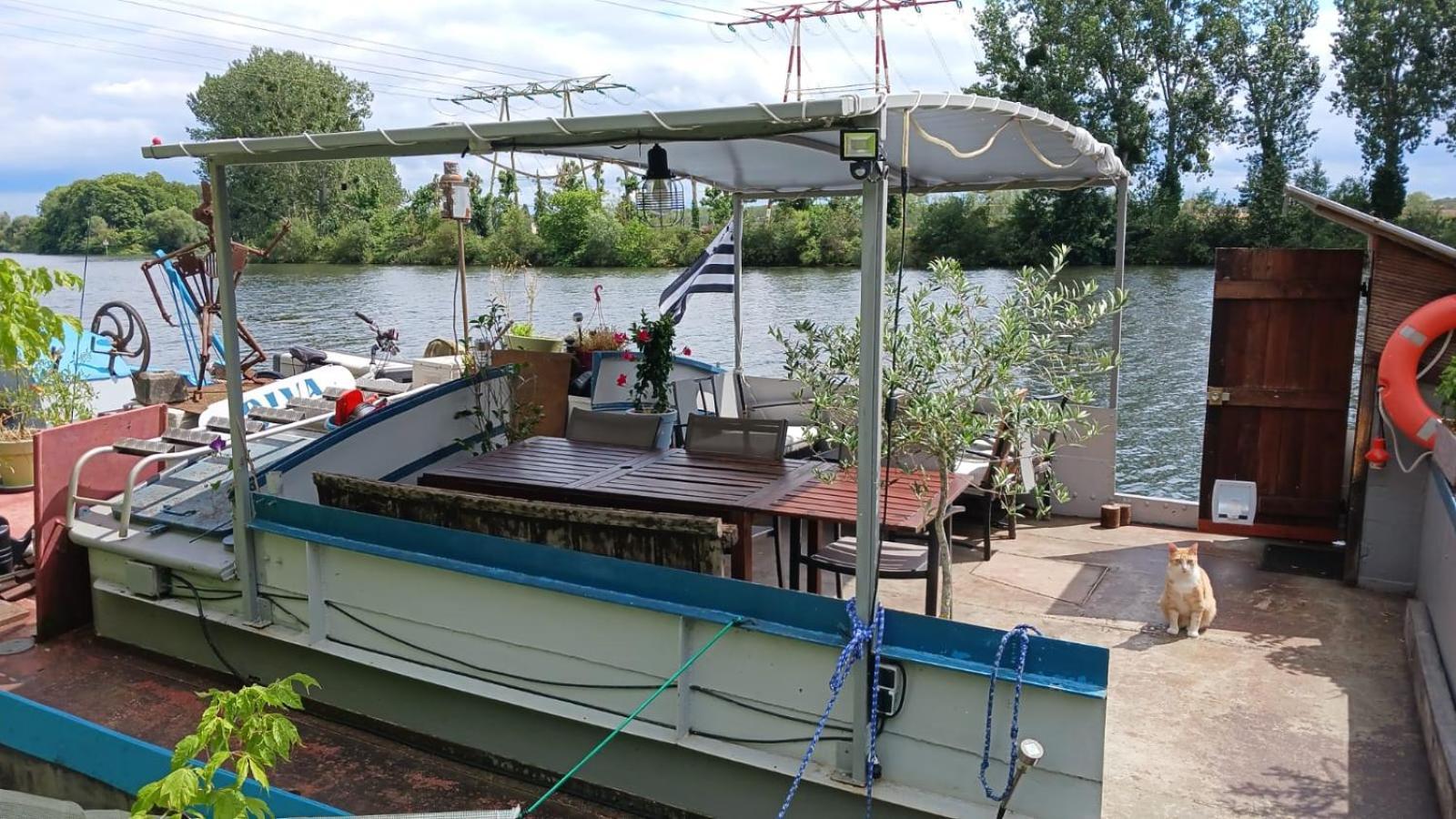 Chambre Sur L'Eau - Peniche La Diva Conflans-Sainte-Honorine Exterior foto